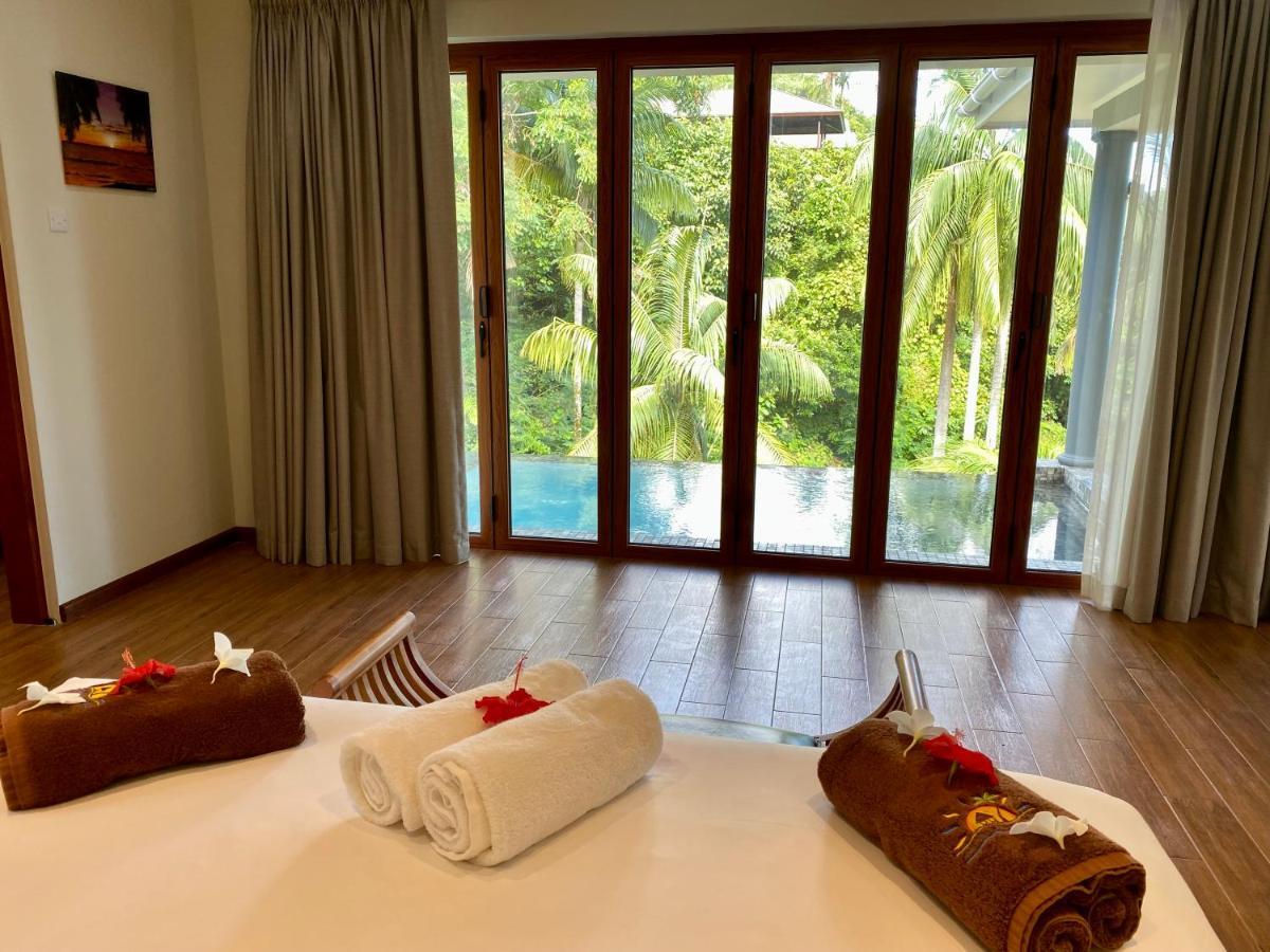 Anse Soleil Beachcomber Hotel And Self Catering Baie Lazare  Dış mekan fotoğraf