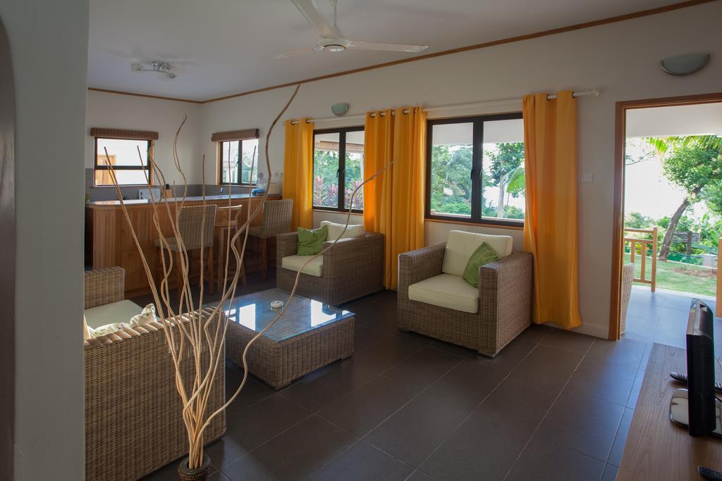 Anse Soleil Beachcomber Hotel And Self Catering Baie Lazare  Oda fotoğraf